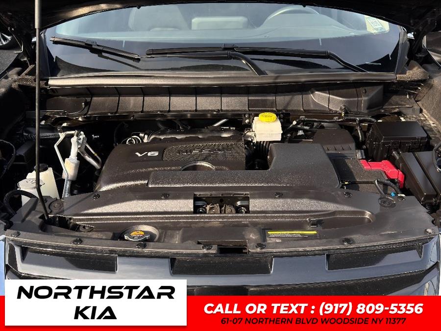 2022 Nissan Pathfinder SV photo