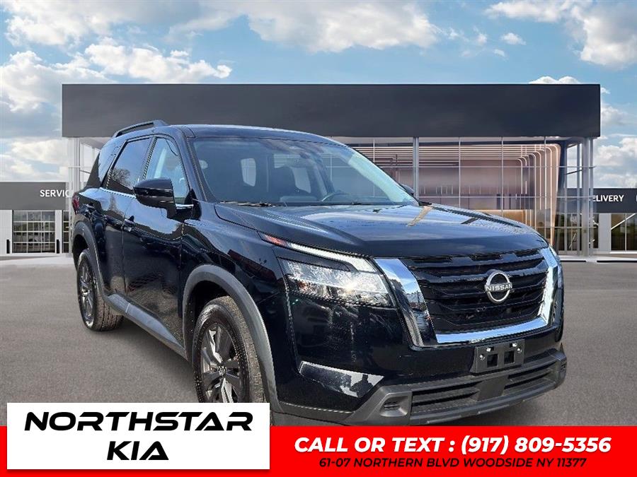 2022 Nissan Pathfinder SV photo