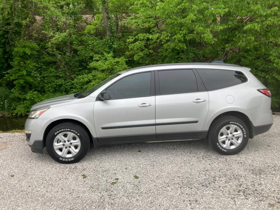 2014 Chevrolet Traverse LS photo