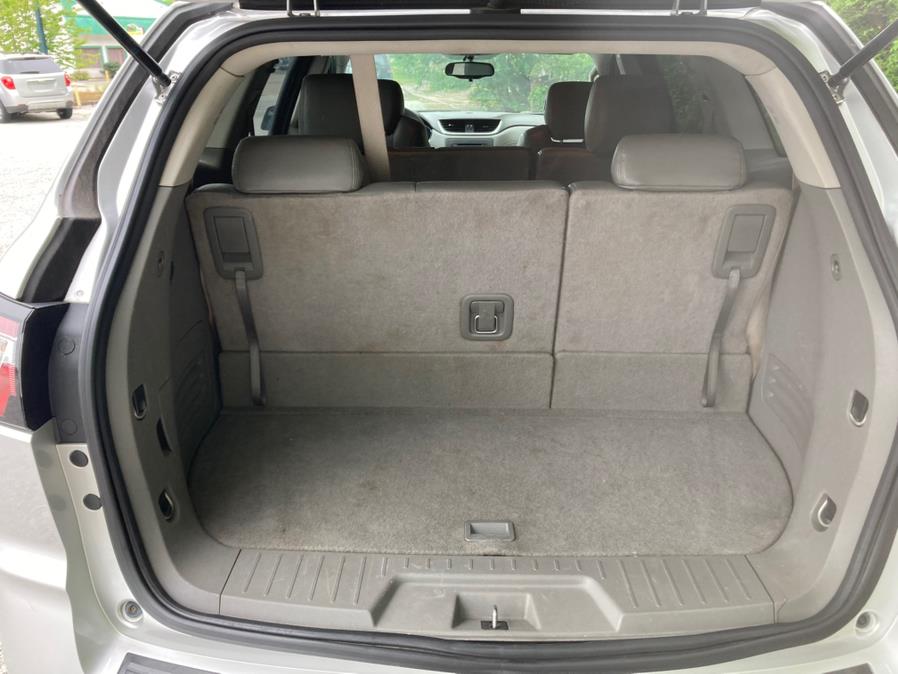 2014 Chevrolet Traverse LS photo