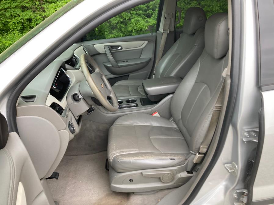2014 Chevrolet Traverse LS photo