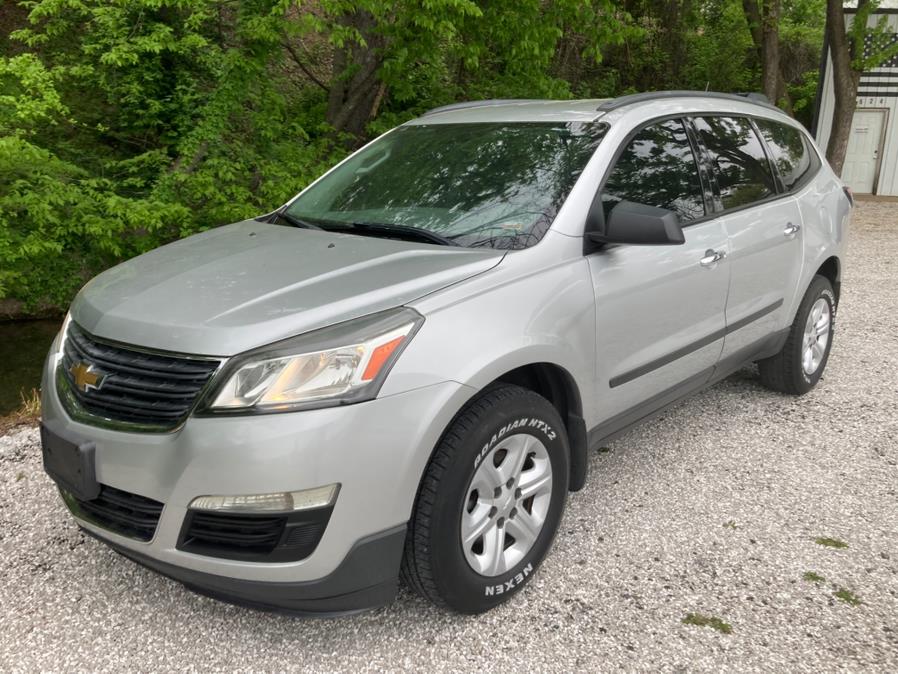 2014 Chevrolet Traverse LS photo