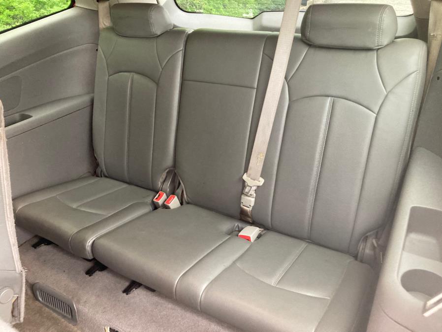 2014 Chevrolet Traverse LS photo