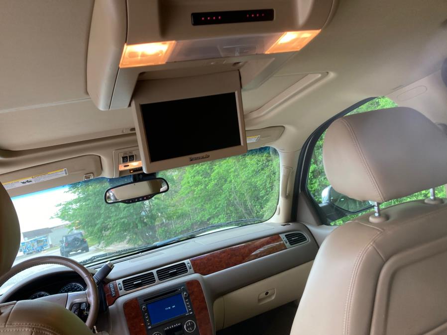 2009 Chevrolet Suburban LTZ 1500 photo
