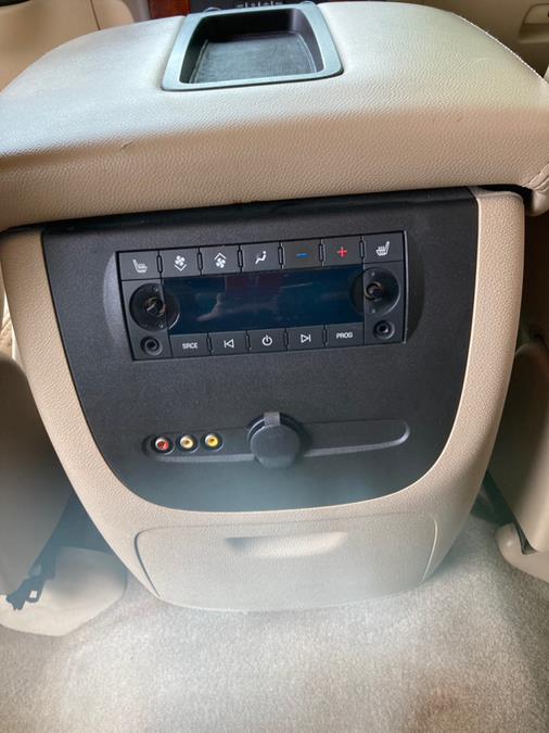 2009 Chevrolet Suburban LTZ 1500 photo