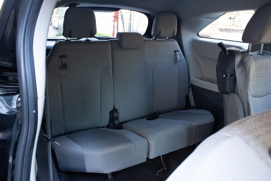 2021 Toyota Sienna LE AWD 8-Passenger (Natl) photo