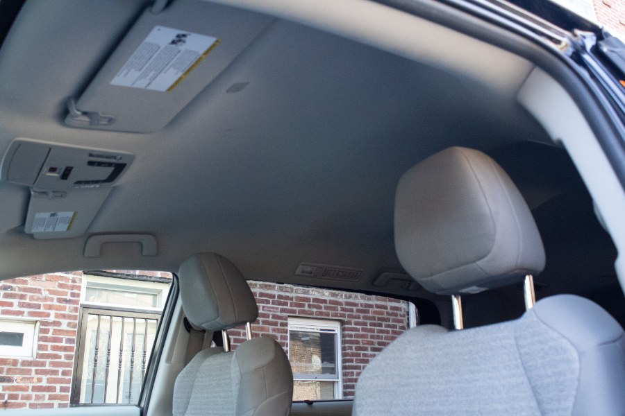 2021 Toyota Sienna LE AWD 8-Passenger (Natl) photo