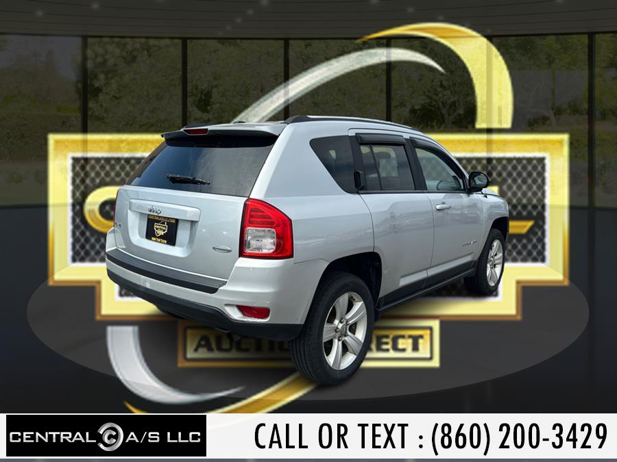 2013 Jeep Compass Latitude photo