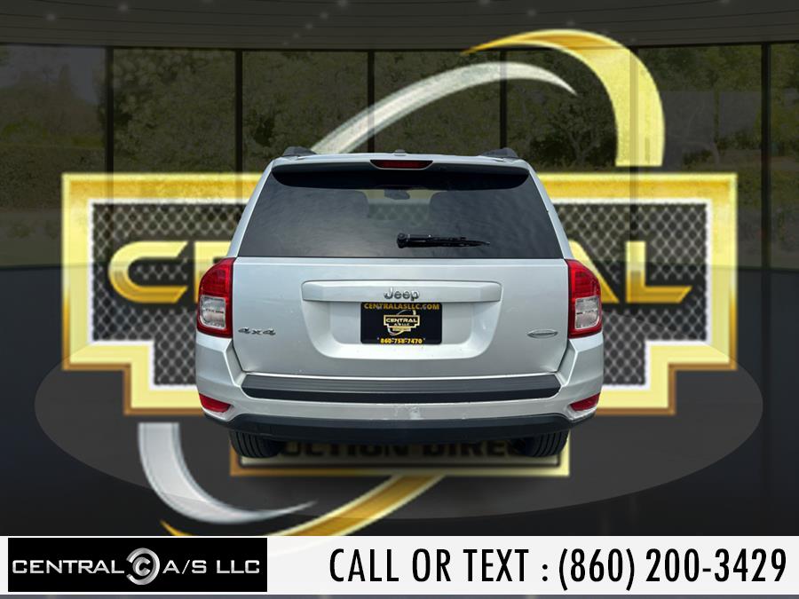 2013 Jeep Compass Latitude photo