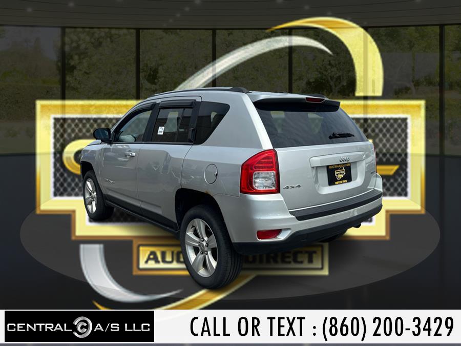 2013 Jeep Compass Latitude photo