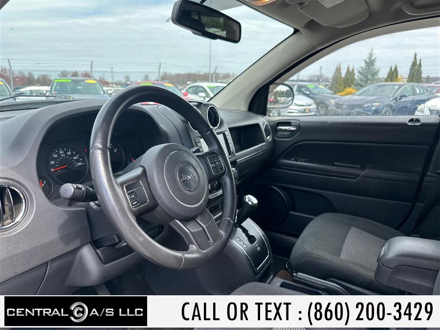 2013 Jeep Compass Latitude photo