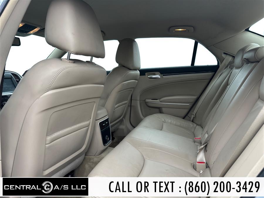 2013 Chrysler 300 photo