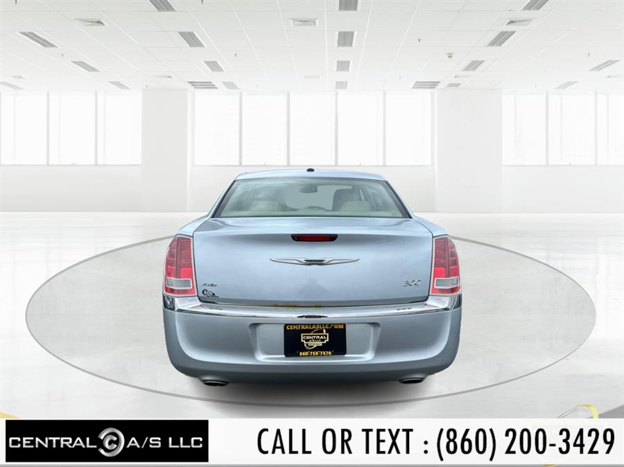 2013 Chrysler 300 photo