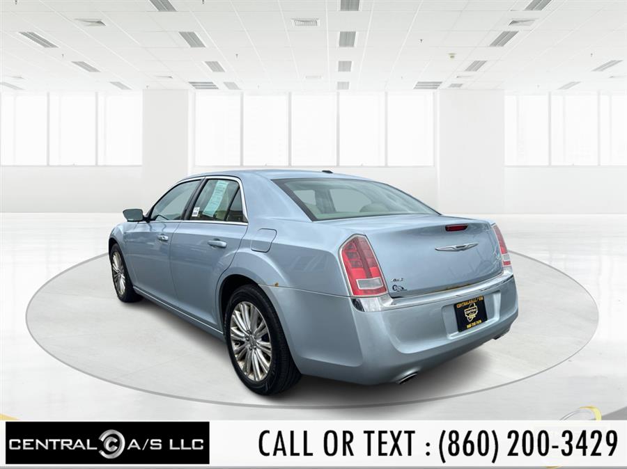 2013 Chrysler 300 photo