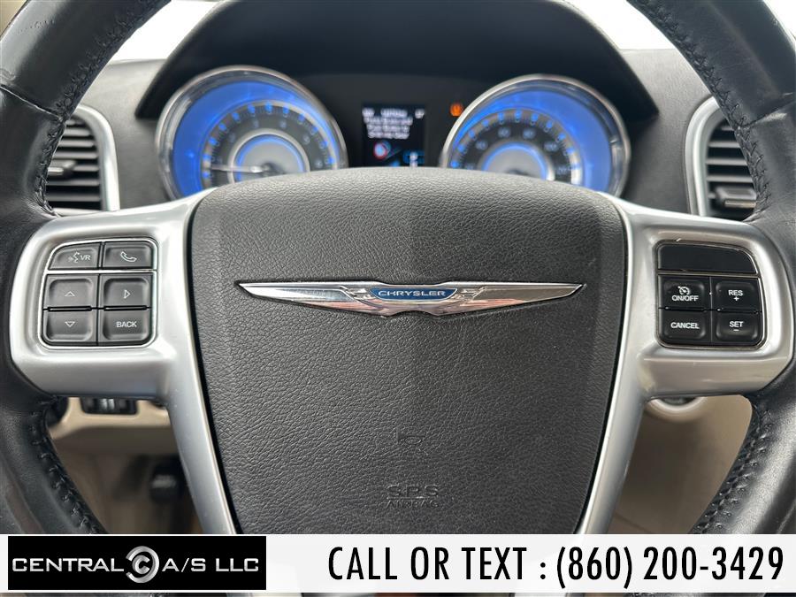 2013 Chrysler 300 photo