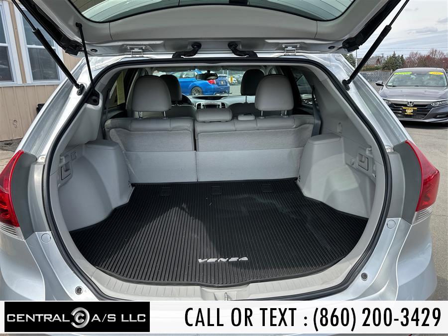 2013 Toyota Venza LE photo