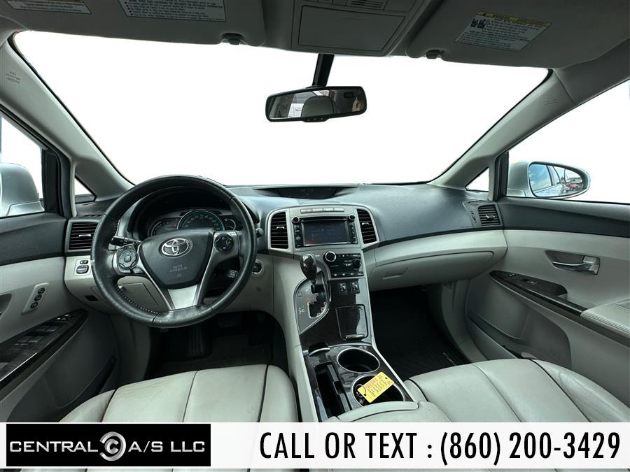 2013 Toyota Venza LE photo