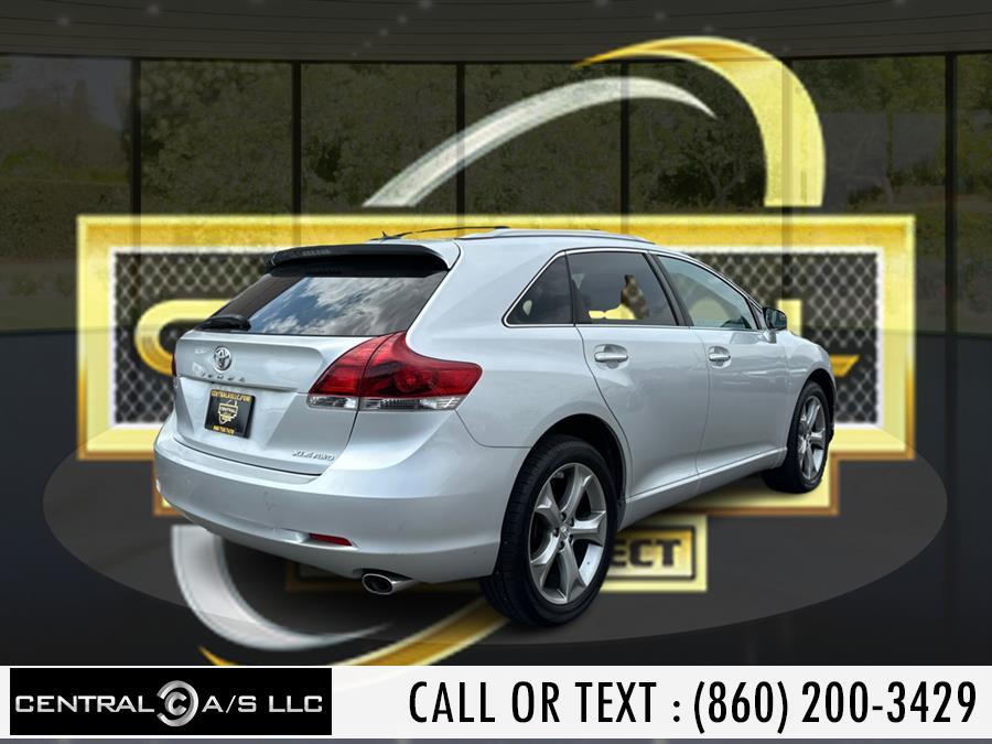 2013 Toyota Venza LE photo