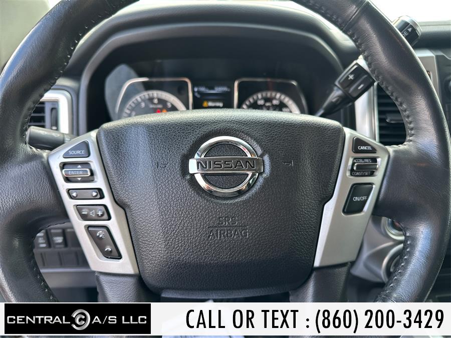 2018 Nissan Titan 4x4 Crew Cab PRO-4X photo