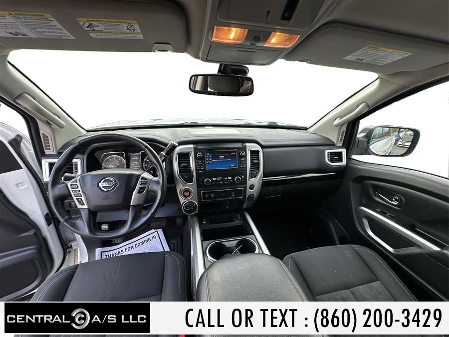 2018 Nissan Titan 4x4 Crew Cab PRO-4X photo