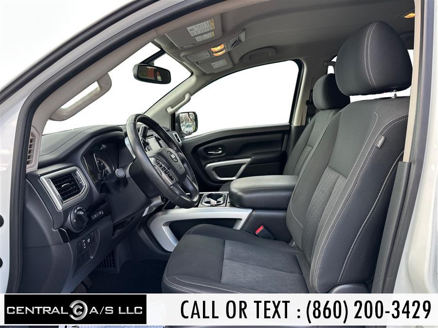 2018 Nissan Titan 4x4 Crew Cab PRO-4X photo