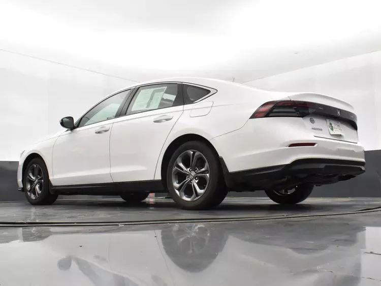 2023 Honda Accord EX Sedan 4D photo