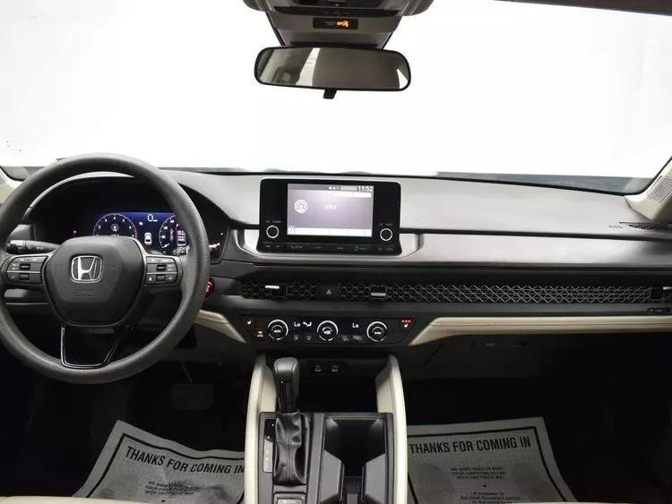 2023 Honda Accord EX Sedan 4D photo