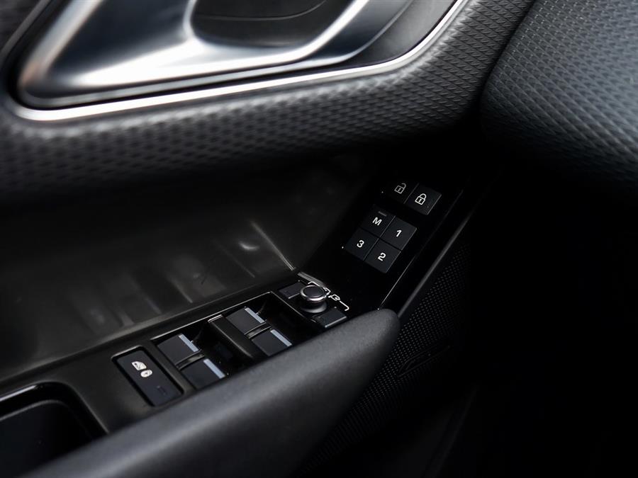 2022 Land Rover Range Rover Velar S photo