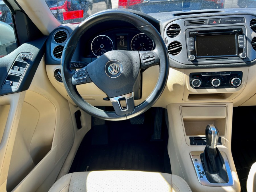 2012 Volkswagen Tiguan S 4Motion photo