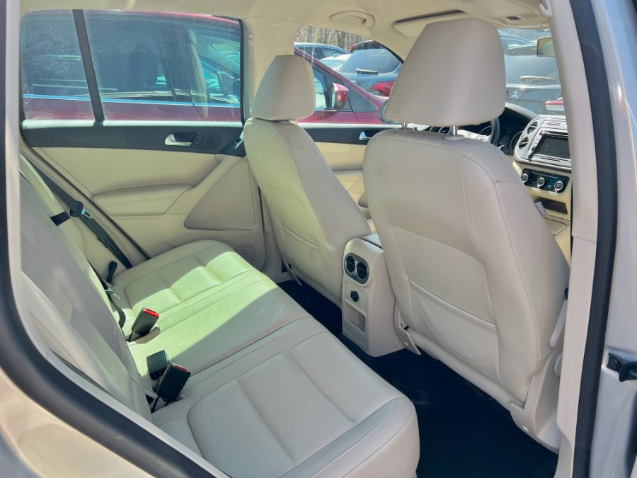 2012 Volkswagen Tiguan S 4Motion photo