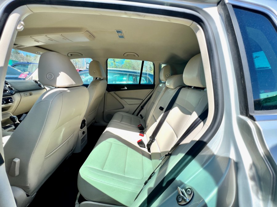 2012 Volkswagen Tiguan S 4Motion photo