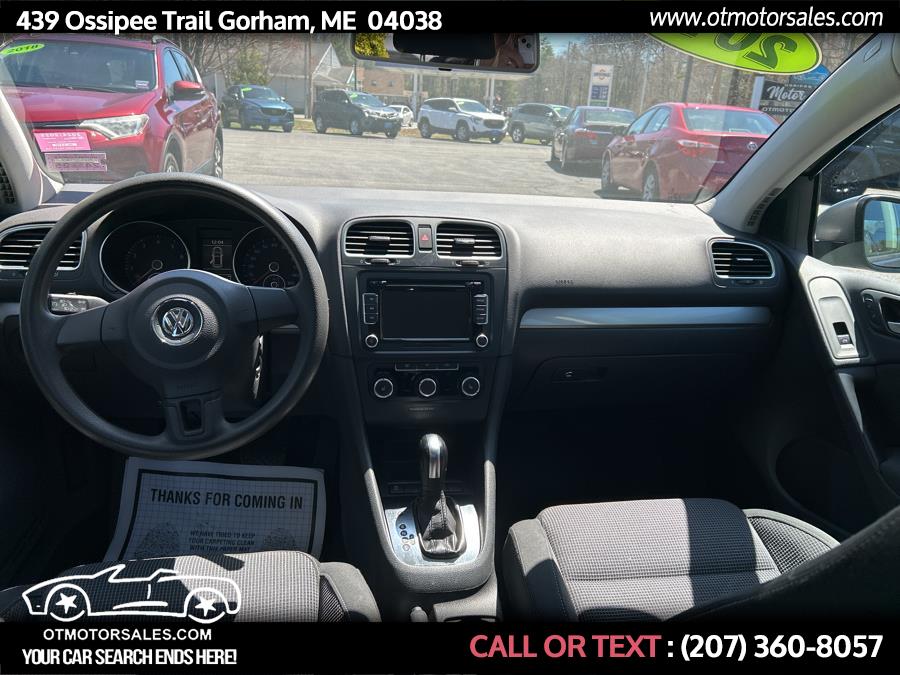 2012 Volkswagen Golf Base PZEV photo