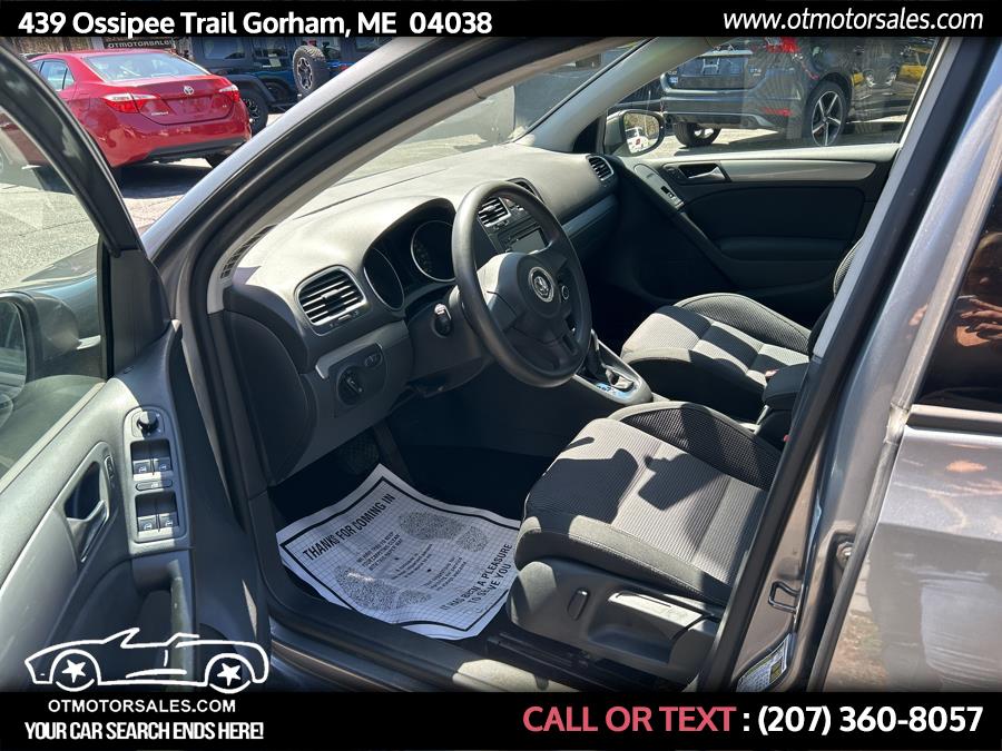 2012 Volkswagen Golf Base PZEV photo