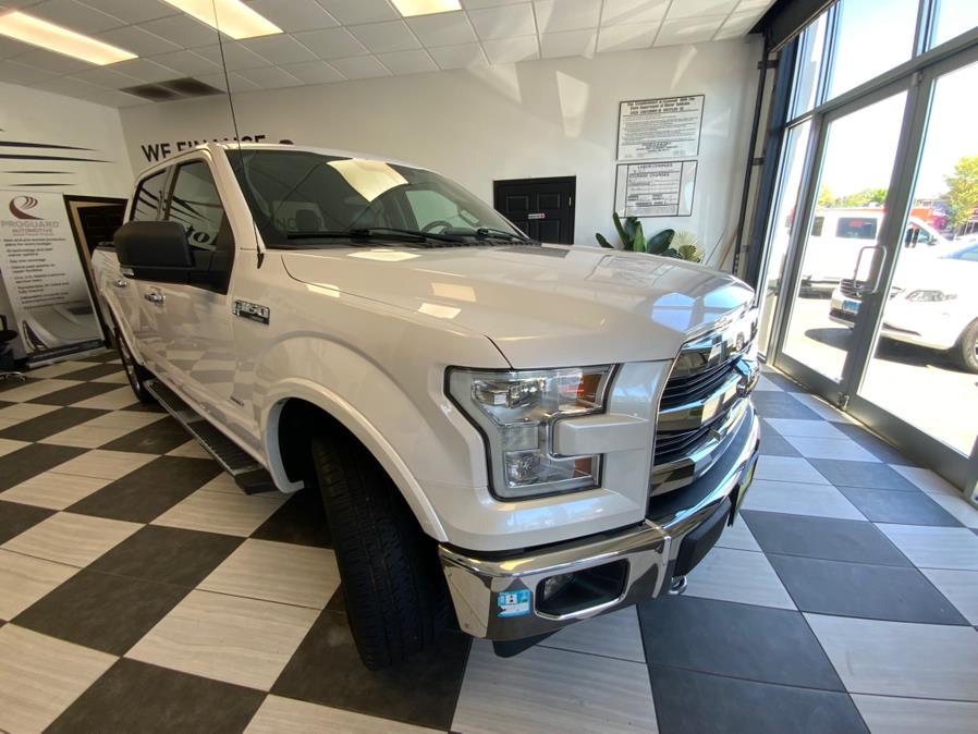 2017 Ford F-150 Lariat 4WD SuperCrew 5.5'' Box photo