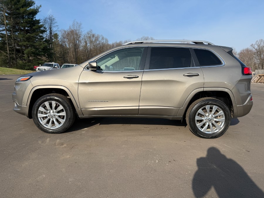 2017 Jeep Cherokee Overland 4x4 photo