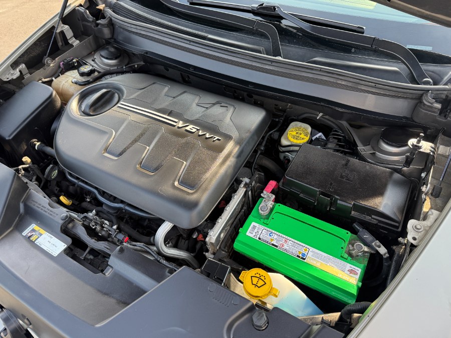 2017 Jeep Cherokee Overland 4x4 photo