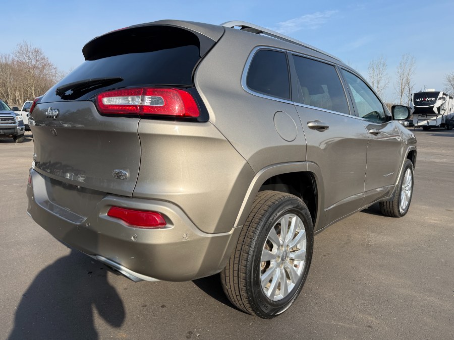 2017 Jeep Cherokee Overland 4x4 photo