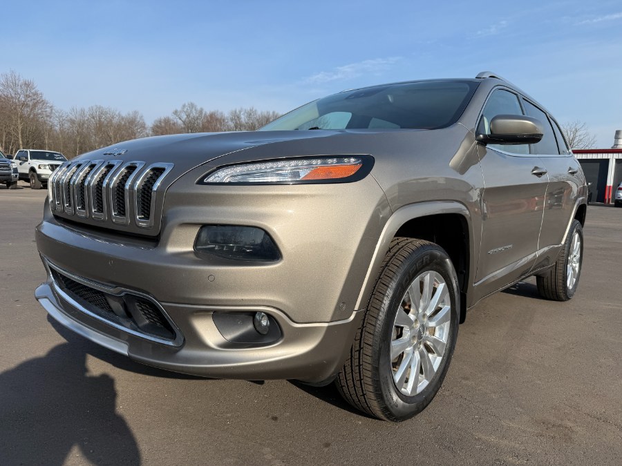 2017 Jeep Cherokee Overland 4x4 photo