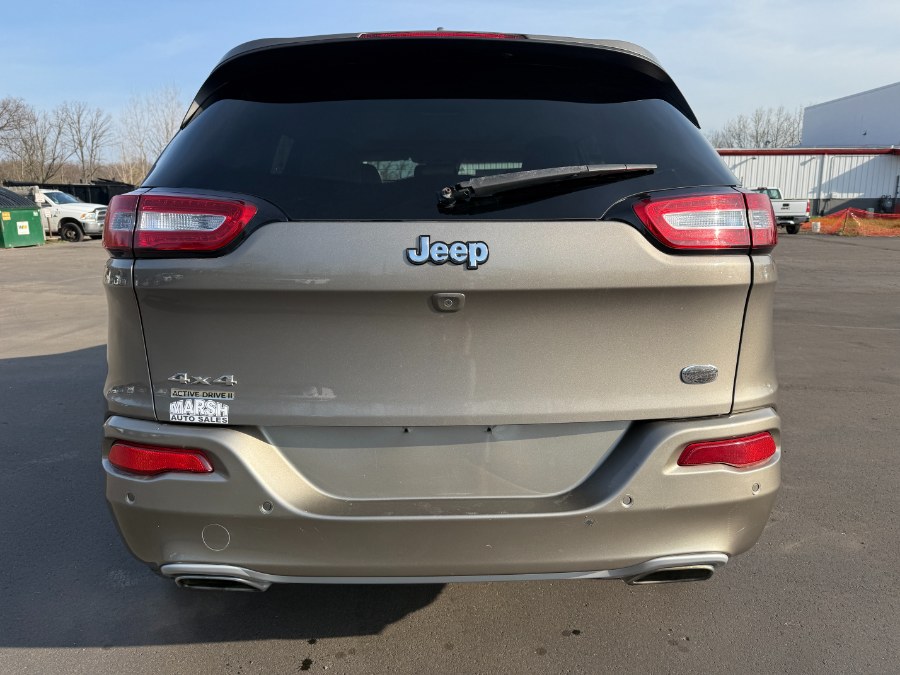 2017 Jeep Cherokee Overland 4x4 photo