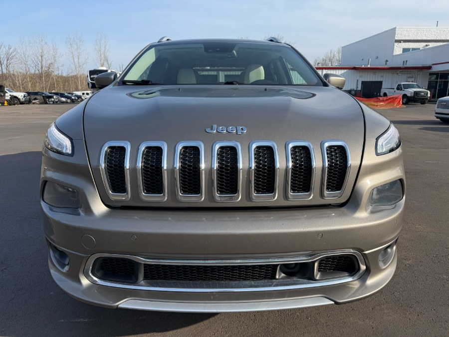 2017 Jeep Cherokee Overland 4x4 photo