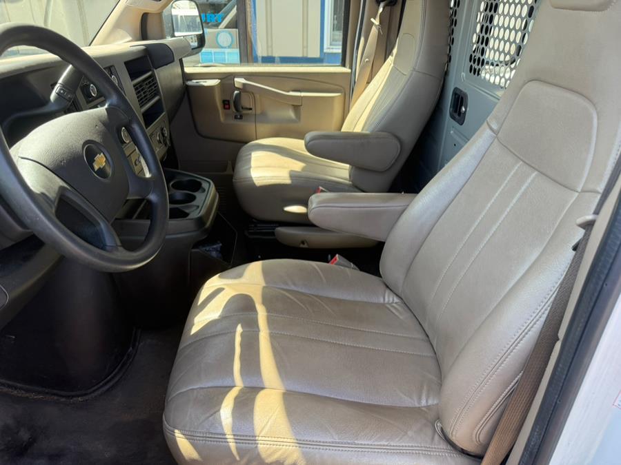 2019 Chevrolet Express Cargo Van RWD 2500 135