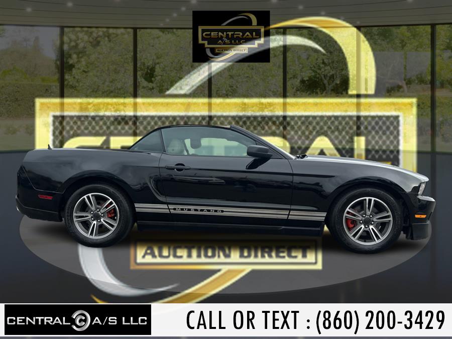 2012 Ford Mustang V6 photo