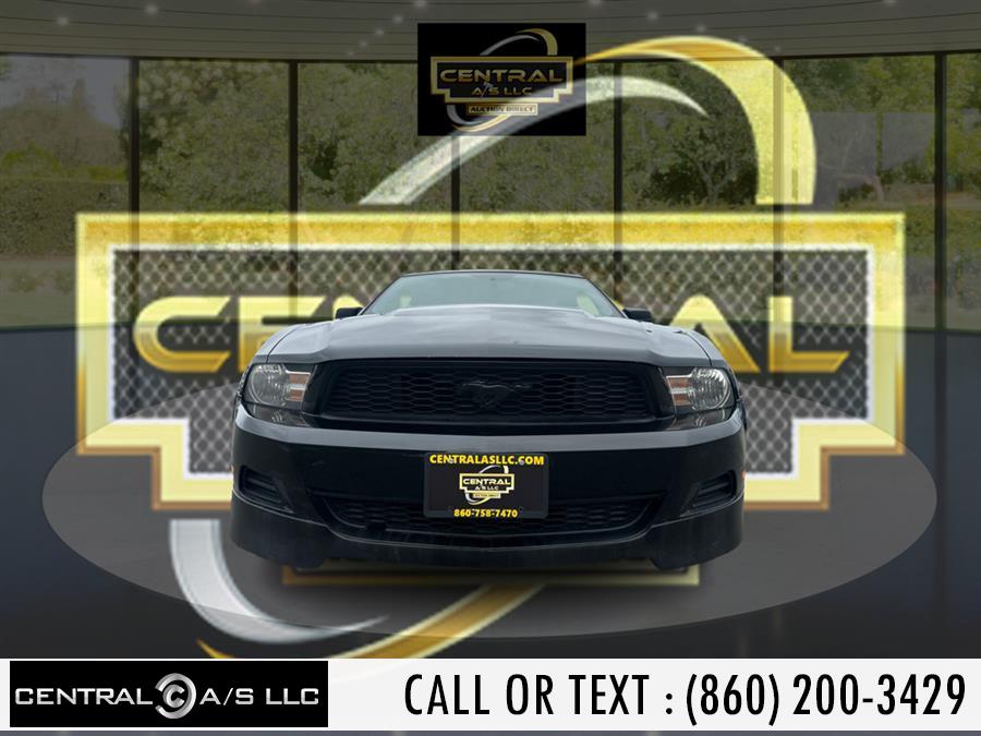 2012 Ford Mustang V6 photo