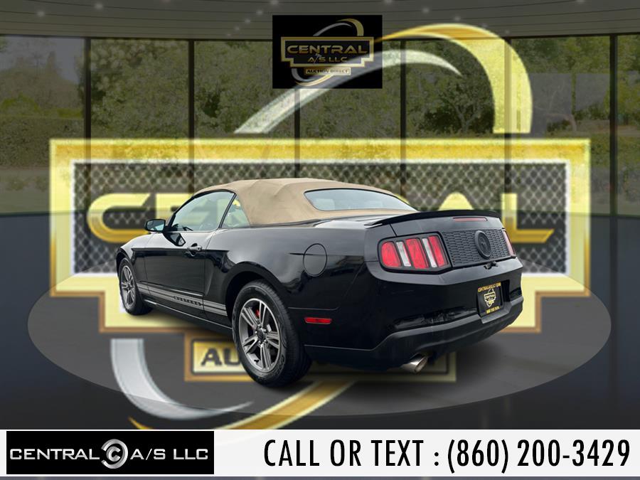 2012 Ford Mustang V6 photo