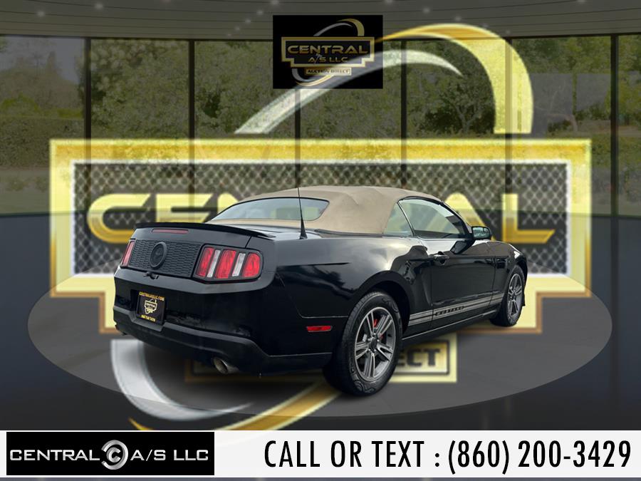 2012 Ford Mustang V6 photo