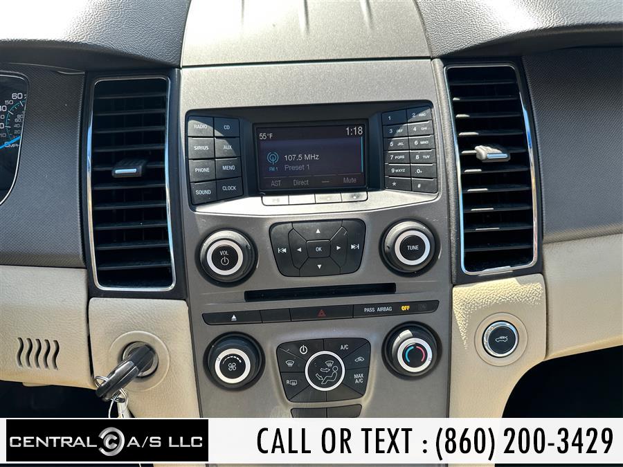2015 Ford Taurus 4dr Sdn SE FWD photo