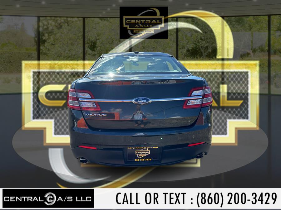 2015 Ford Taurus 4dr Sdn SE FWD photo