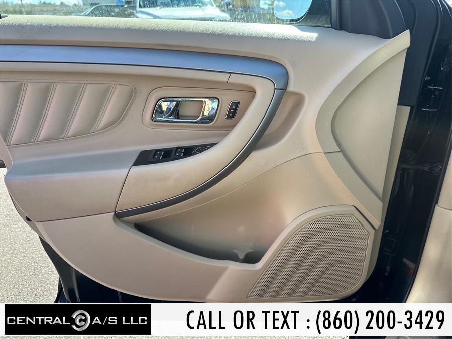 2015 Ford Taurus 4dr Sdn SE FWD photo