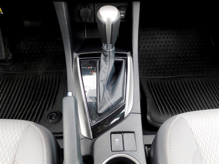 2015 Toyota Corolla LE CVT (Natl) photo