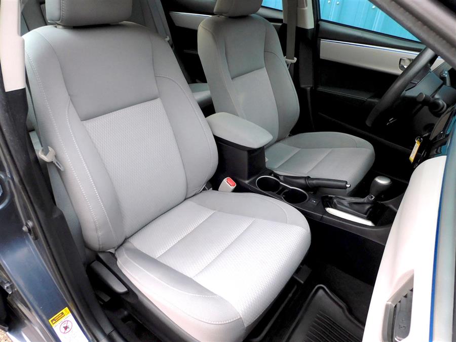 2015 Toyota Corolla LE CVT (Natl) photo